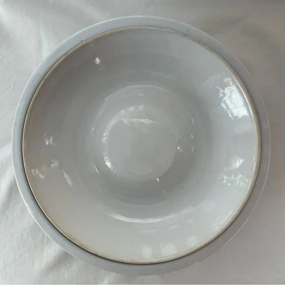 Vintage Antique Blue and White Chinese Ceramic Pot - Picture 5 of 6